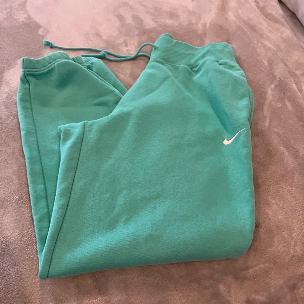Nike joggers